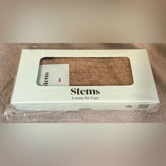 🤎STEMS🤎Lux Cashmere & Wool Crew Socks with Gift Box in Oat/NWT - Picture 4 of 6